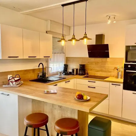 Apartment Le Lys D'or Yourhosthelper